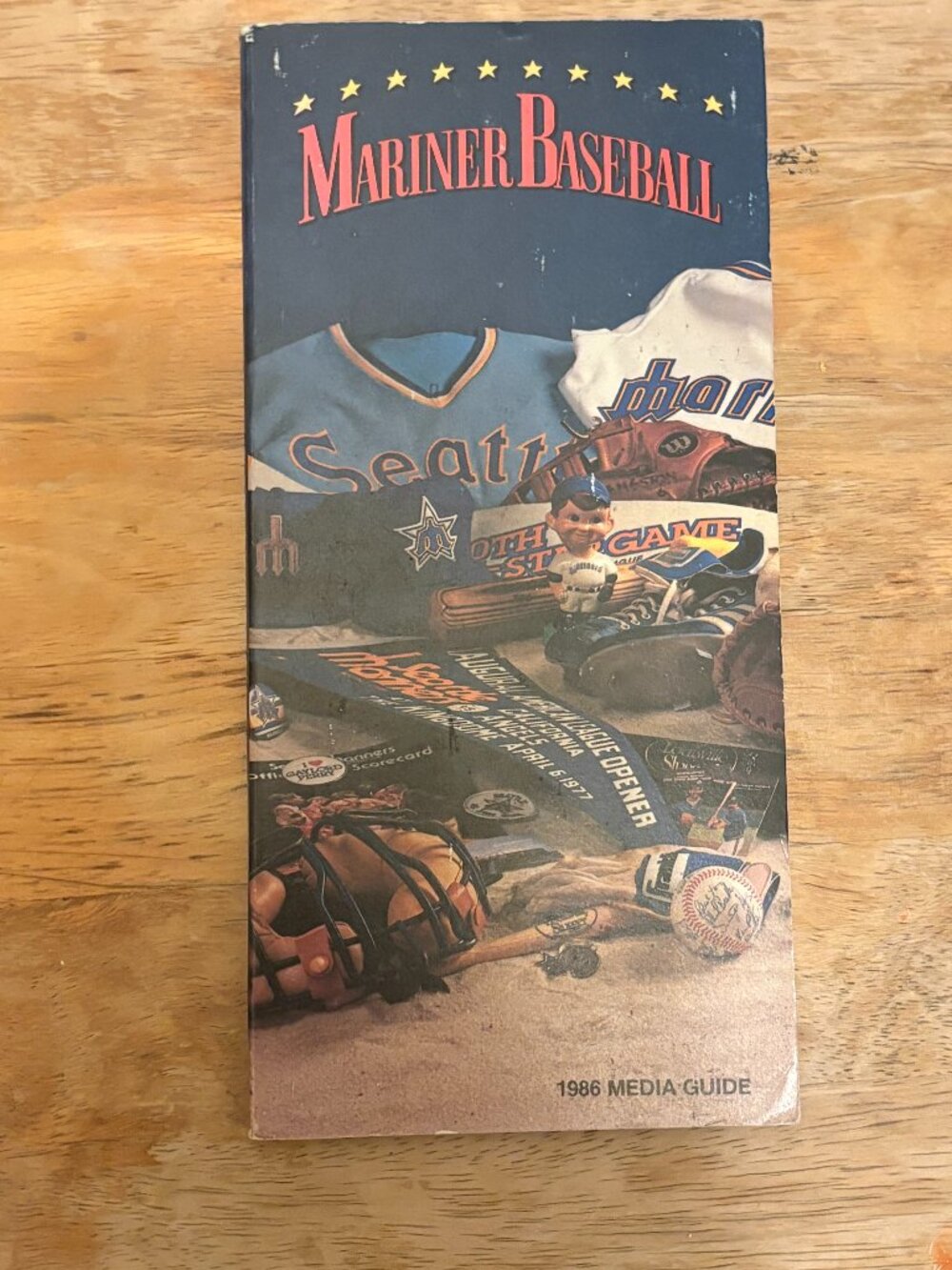 1986 Seattle Mariners Baseball Media Guide